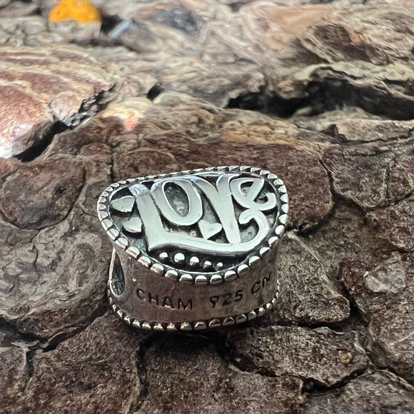 New Authentic Chamilia Love Charm Bead 925 Love Family Friendship Barrel - Picture 4 of 6